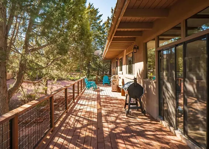 Desert Luxe Design Fun With Amazing Views For Family