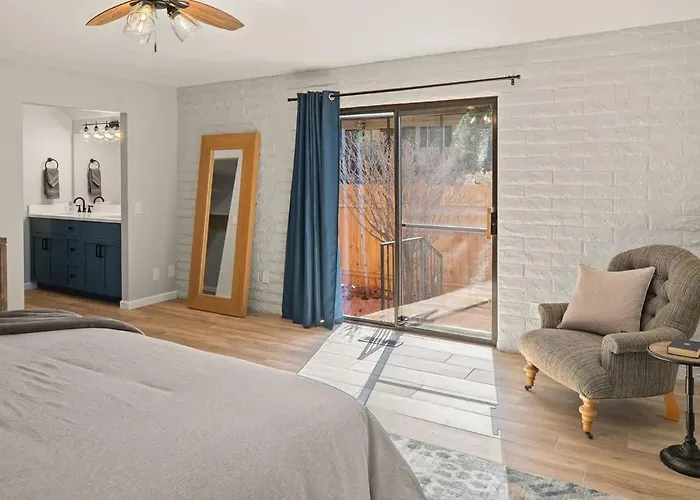 Desert Luxe Design Fun With Amazing Views For Family