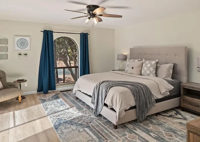Desert Luxe Design Fun With Amazing Views For Family *